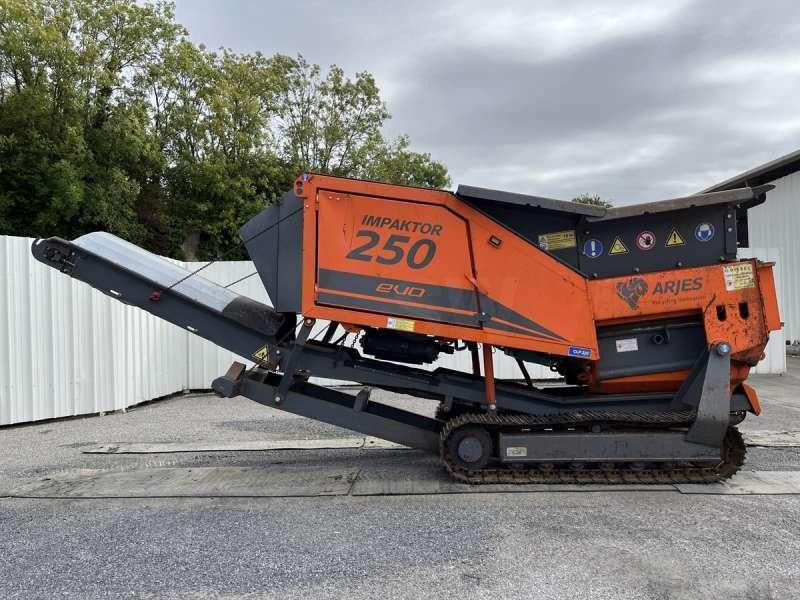 ARJES IMPAKTOR 250 EVO - Навесное оборудование: фото 4 ARJES IMPAKTOR 250 EVO - Навесное оборудование: фото 4