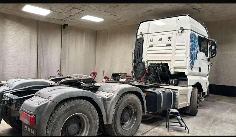 MAN TGX 33.480 - Тягач: фото 4 MAN TGX 33.480 - Тягач: фото 4
