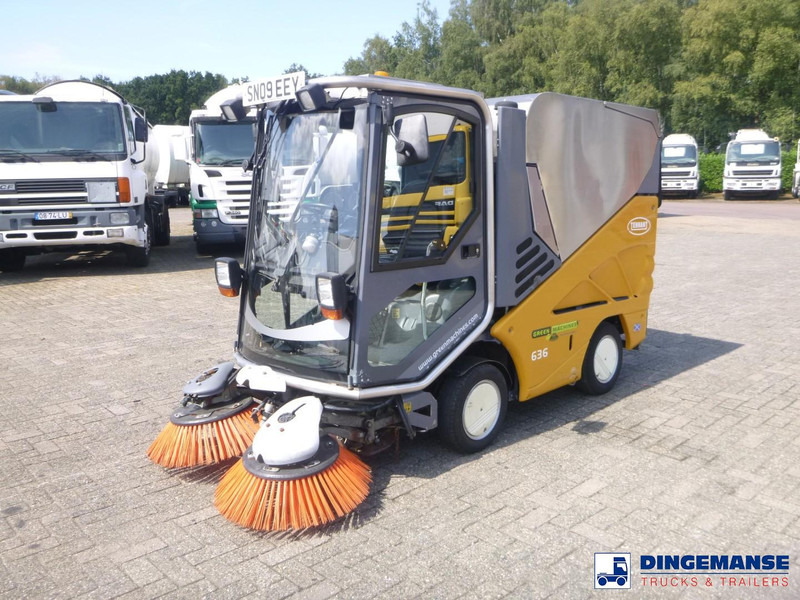 Applied sweeper Green machine 636 - Подметально-уборочная машина: фото 1 Applied sweeper Green machine 636 - Подметально-уборочная машина: фото 1