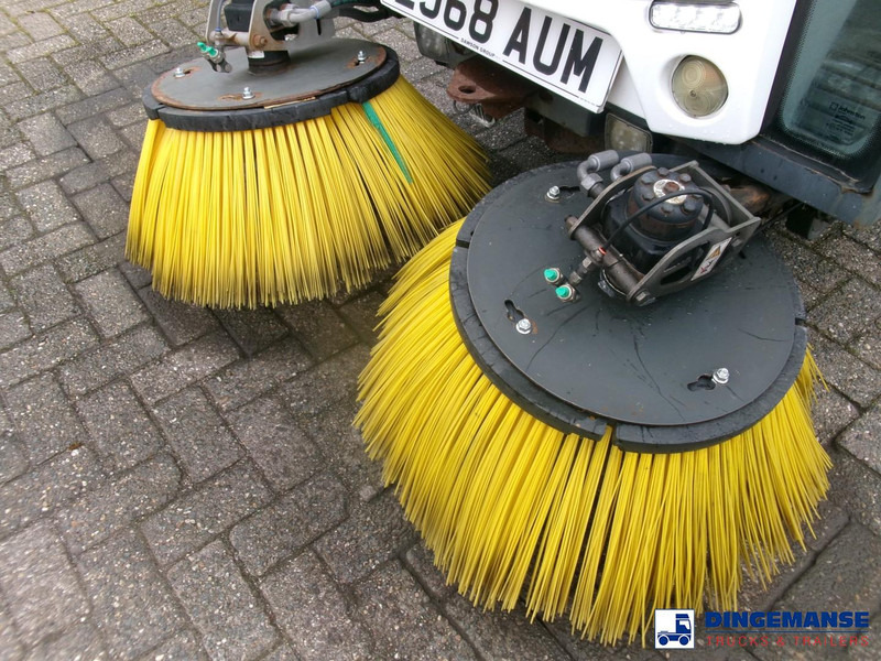 Johnston C202 compact street sweeper в лизинг Johnston C202 compact street sweeper: фото 12 Johnston C202 compact street sweeper в лизинг Johnston C202 compact street sweeper: фото 12