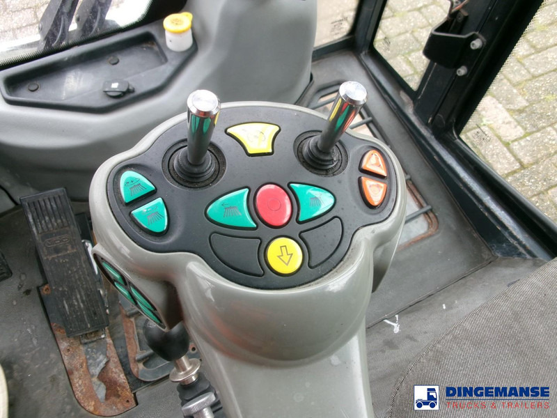 Johnston C202 compact street sweeper в лизинг Johnston C202 compact street sweeper: фото 6 Johnston C202 compact street sweeper в лизинг Johnston C202 compact street sweeper: фото 6