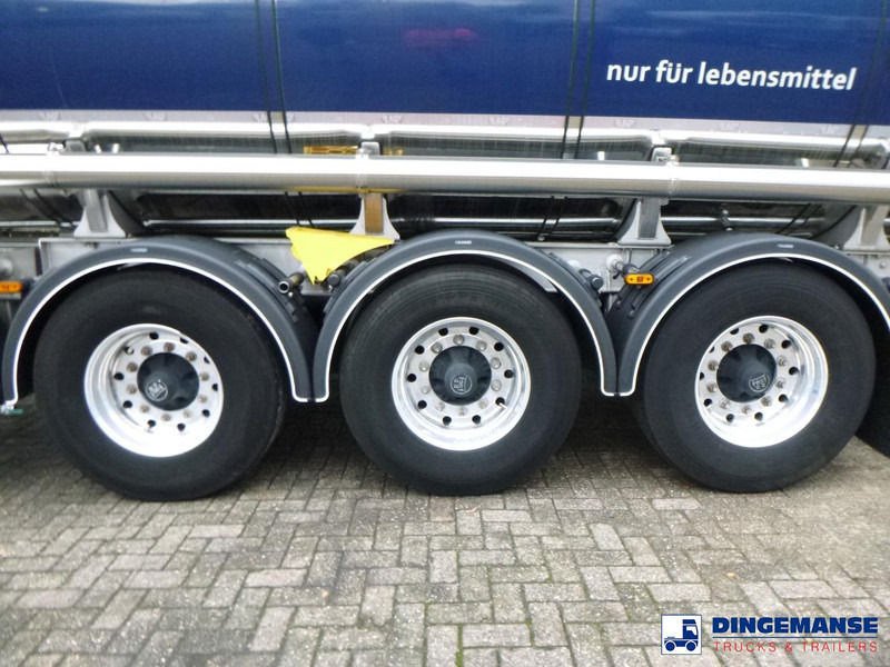 LAG Food tank inox 32 m3 / 3 comp + pump - Полуприцеп-цистерна: фото 5 LAG Food tank inox 32 m3 / 3 comp + pump - Полуприцеп-цистерна: фото 5