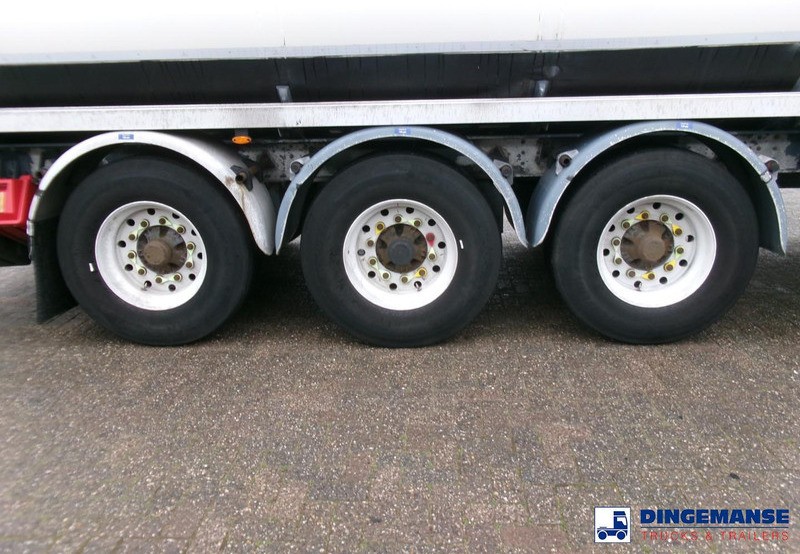 Lakeland Fuel tank alu 42.8 m3 / 6 comp + pump - Полуприцеп-цистерна: фото 5 Lakeland Fuel tank alu 42.8 m3 / 6 comp + pump - Полуприцеп-цистерна: фото 5