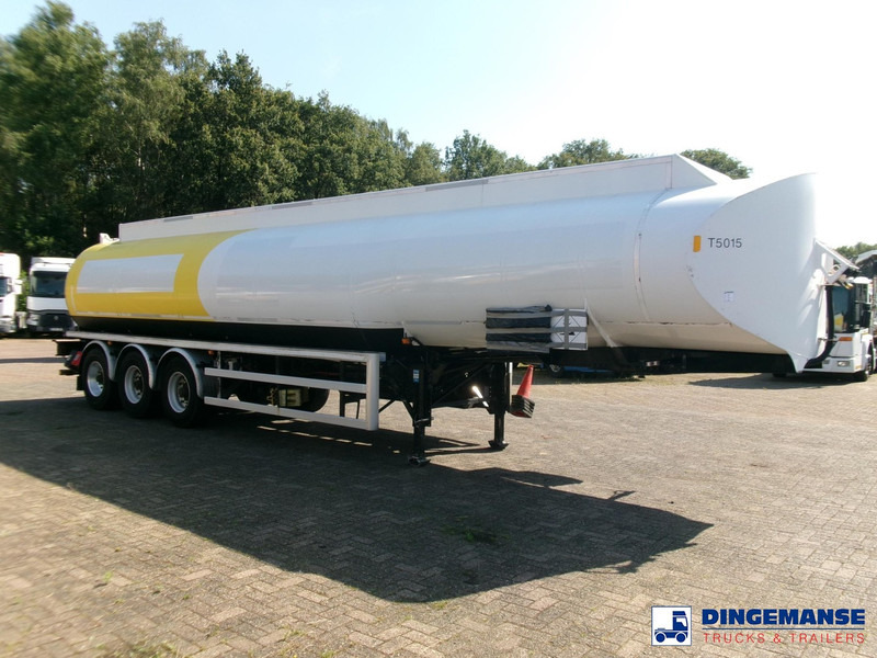 Lakeland Fuel tank alu 43 m3 / 6 comp - Полуприцеп-цистерна: фото 2 Lakeland Fuel tank alu 43 m3 / 6 comp - Полуприцеп-цистерна: фото 2