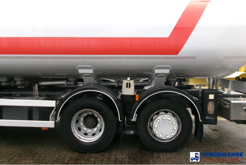 Renault Premium 370 dxi 6x2 fuel tank 18.5 m3 / 5 comp / ADR 31/08/24 - Грузовик-цистерна: фото 5 Renault Premium 370 dxi 6x2 fuel tank 18.5 m3 / 5 comp / ADR 31/08/24 - Грузовик-цистерна: фото 5