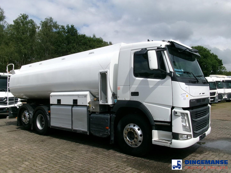 Volvo FM 380 6X2 fuel tank 20.6 m3 / 4 comp - Грузовик-цистерна: фото 2 Volvo FM 380 6X2 fuel tank 20.6 m3 / 4 comp - Грузовик-цистерна: фото 2