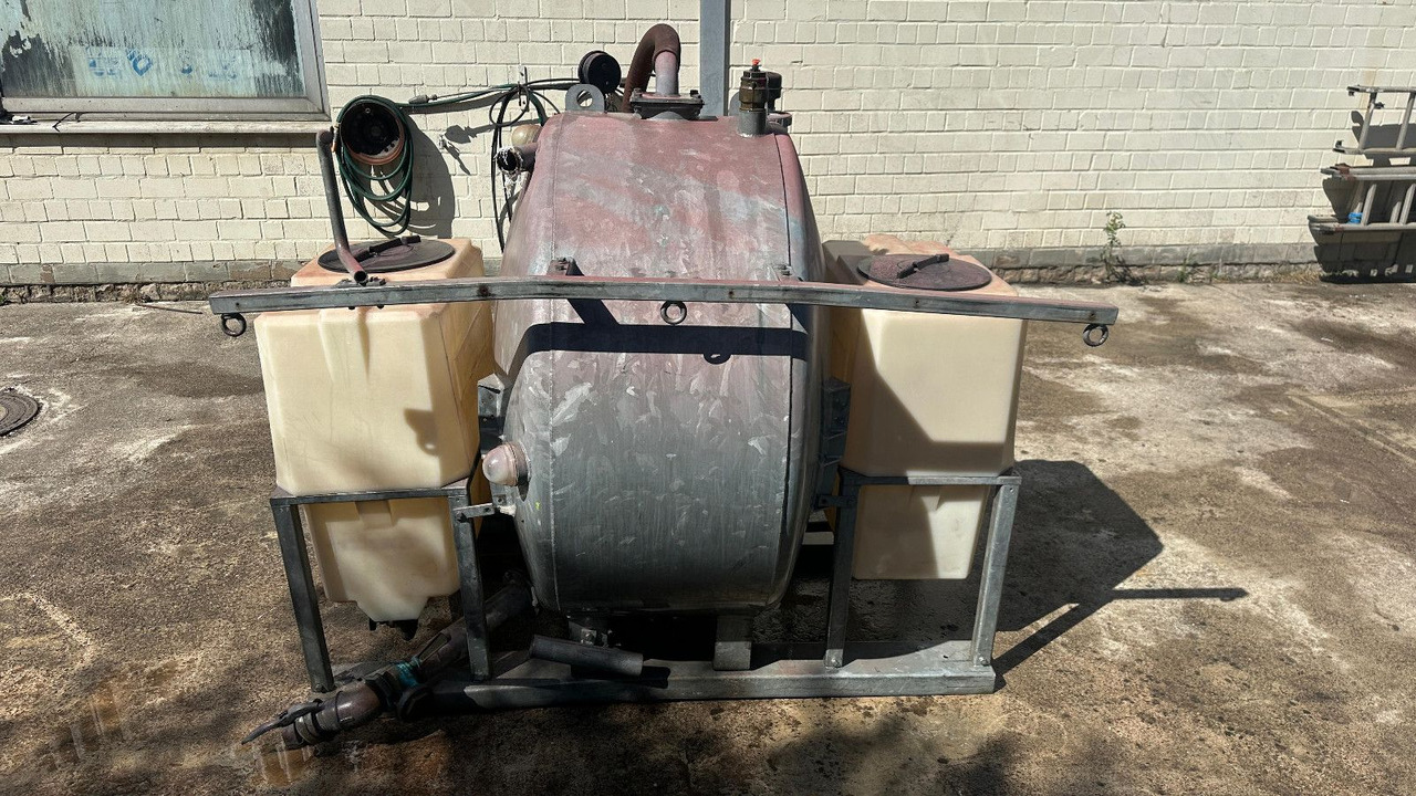 Saug-Druck fass Flexi + 2 Frisch-Wassertaschen - Ассенизатор: фото 3 Saug-Druck fass Flexi + 2 Frisch-Wassertaschen - Ассенизатор: фото 3