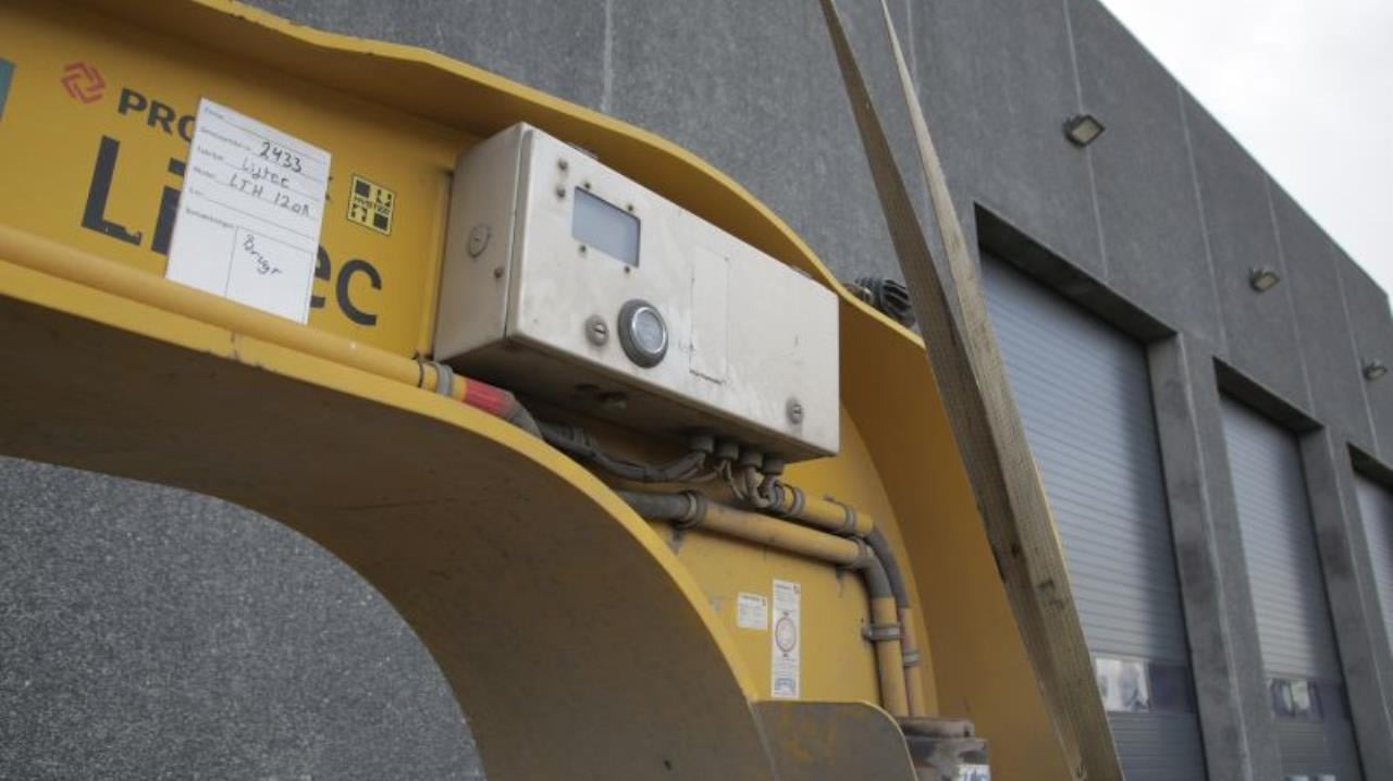 Liftec LTH120 - Низкорамный полуприцеп: фото 4 Liftec LTH120 - Низкорамный полуприцеп: фото 4