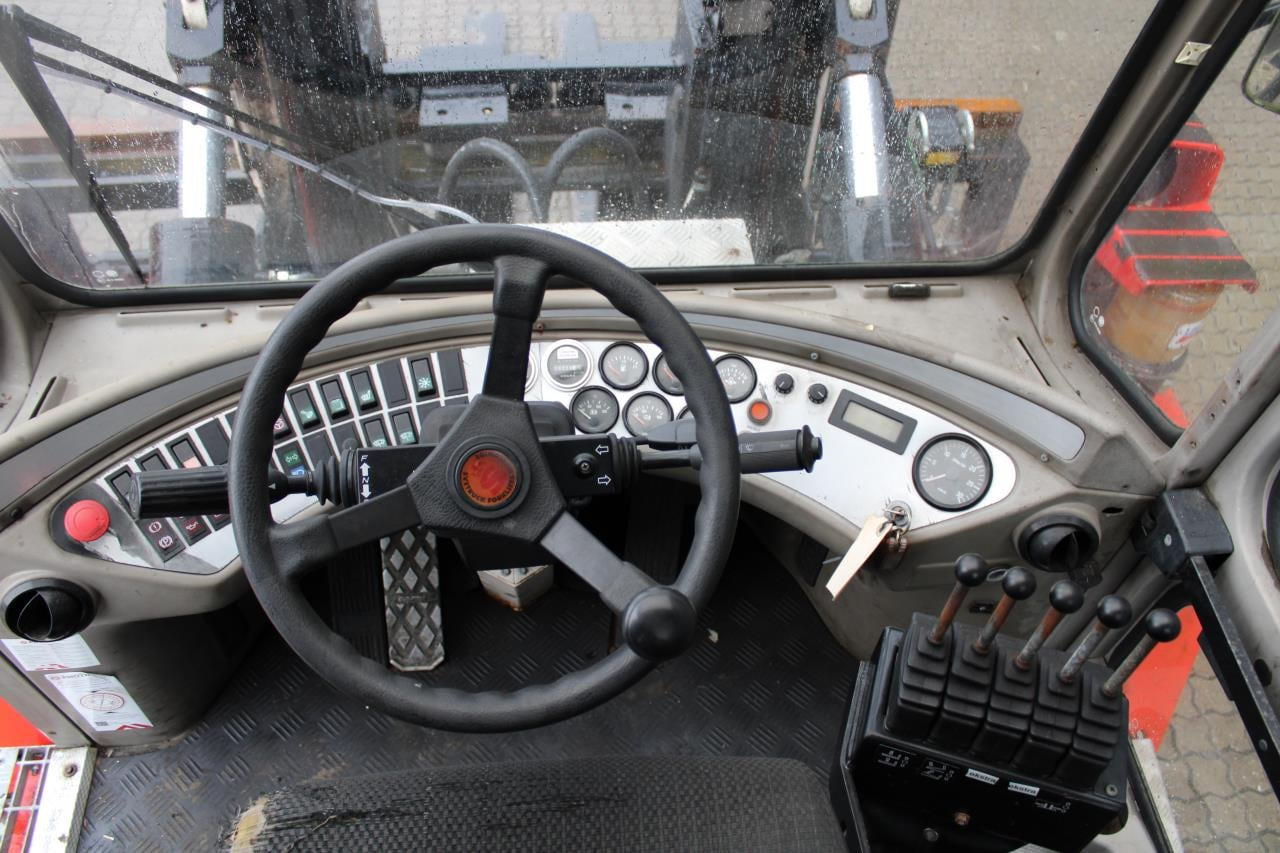 SveTruck 15120-35 - Дизельный погрузчик: фото 4 SveTruck 15120-35 - Дизельный погрузчик: фото 4