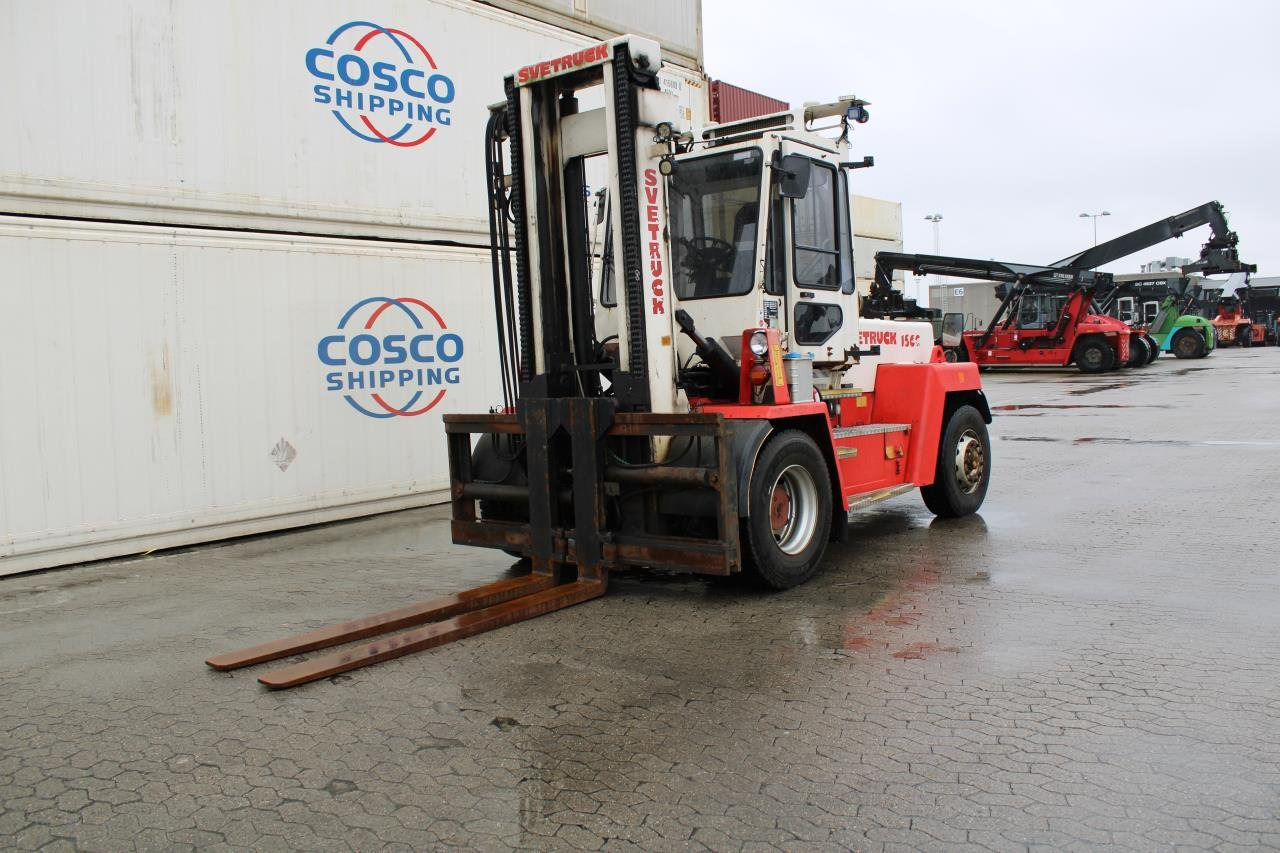 SveTruck 1560 - Дизельный погрузчик: фото 2 SveTruck 1560 - Дизельный погрузчик: фото 2