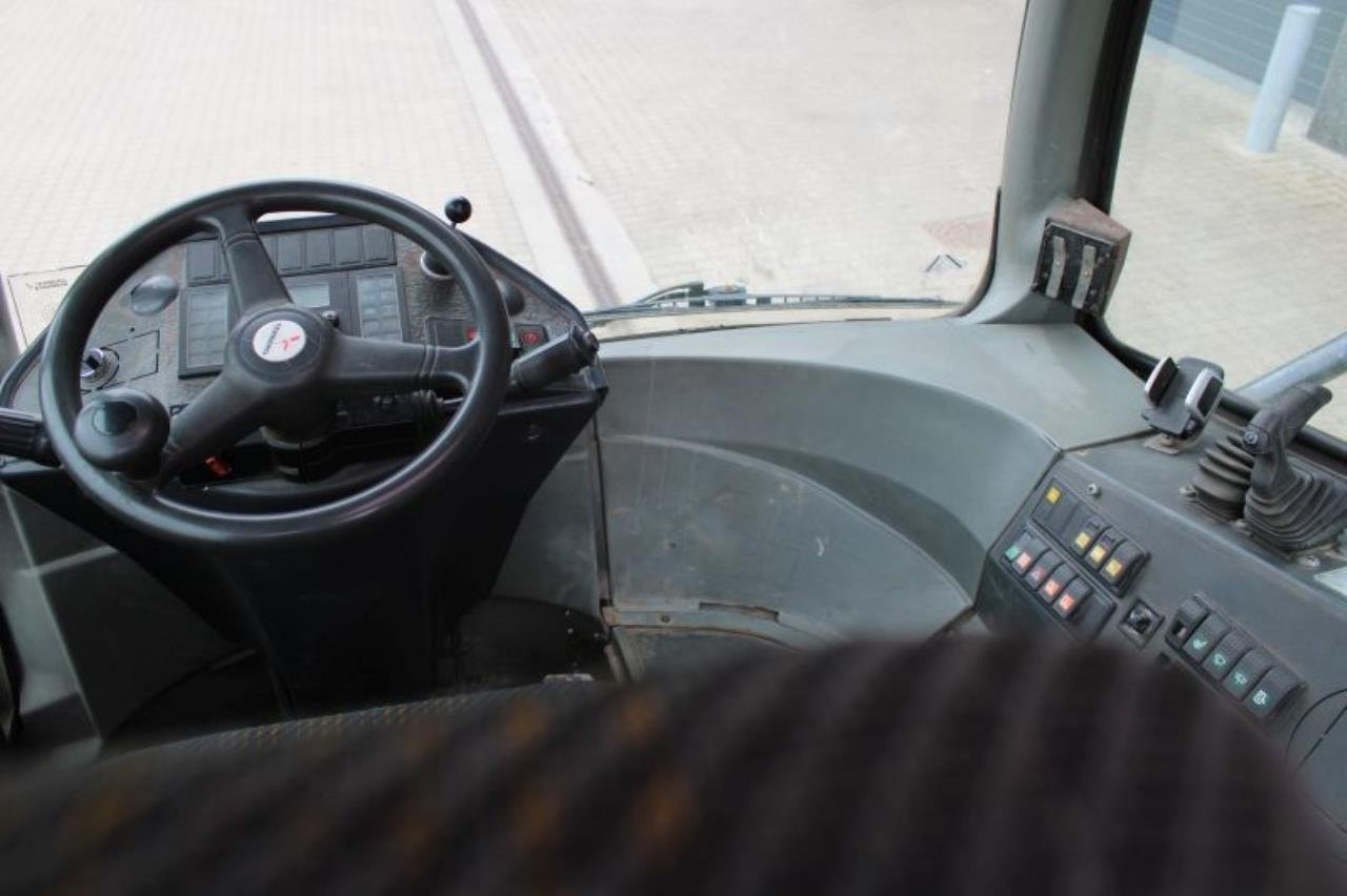 Terberg RT222 - Терминальный тягач: фото 4 Terberg RT222 - Терминальный тягач: фото 4