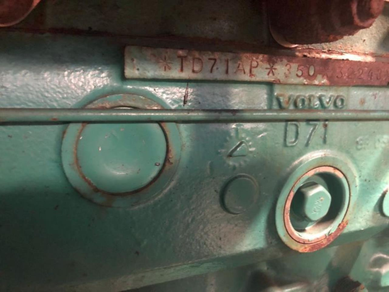 Volvo TD71AP - Двигатель: фото 3 Volvo TD71AP - Двигатель: фото 3