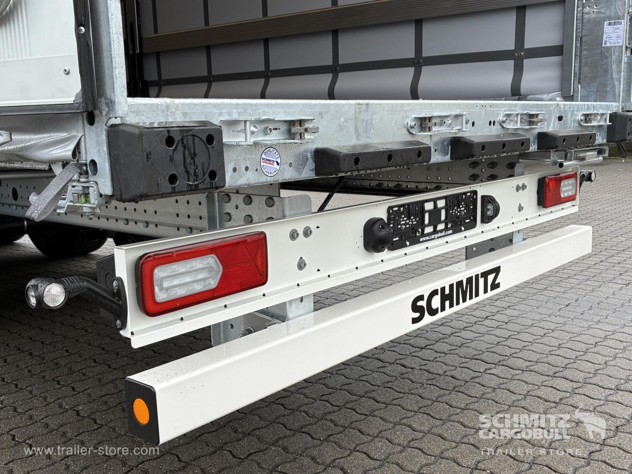 SCHMITZ Auflieger Curtainsider Mega - Тентованный полуприцеп: фото 4 SCHMITZ Auflieger Curtainsider Mega - Тентованный полуприцеп: фото 4