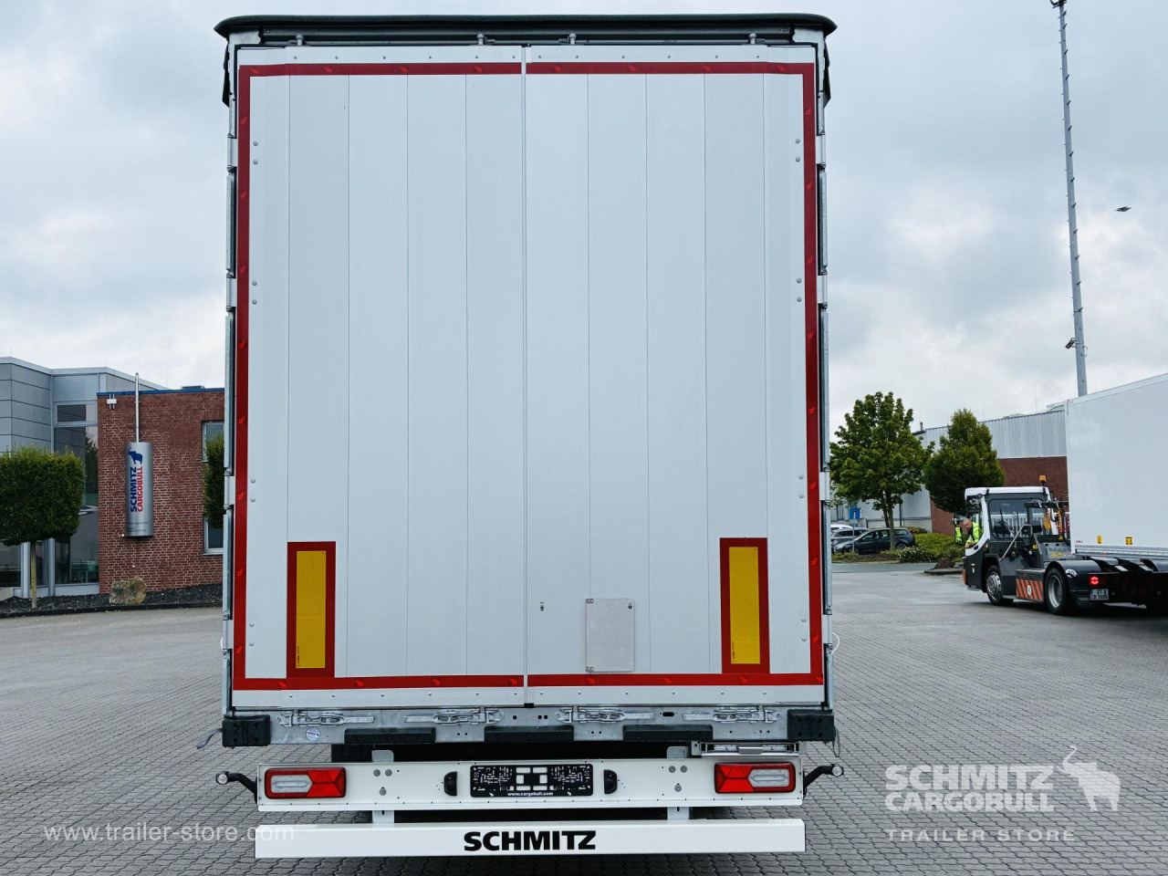 SCHMITZ Auflieger Curtainsider Mega - Тентованный полуприцеп: фото 2 SCHMITZ Auflieger Curtainsider Mega - Тентованный полуприцеп: фото 2