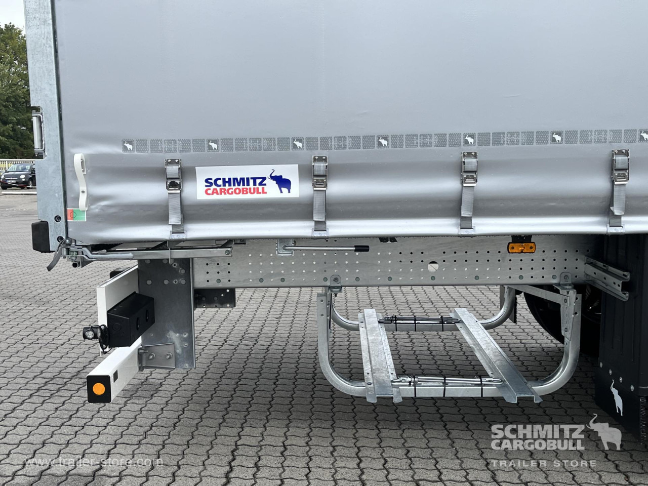 SCHMITZ Auflieger Curtainsider Standard - Тентованный полуприцеп: фото 2 SCHMITZ Auflieger Curtainsider Standard - Тентованный полуприцеп: фото 2