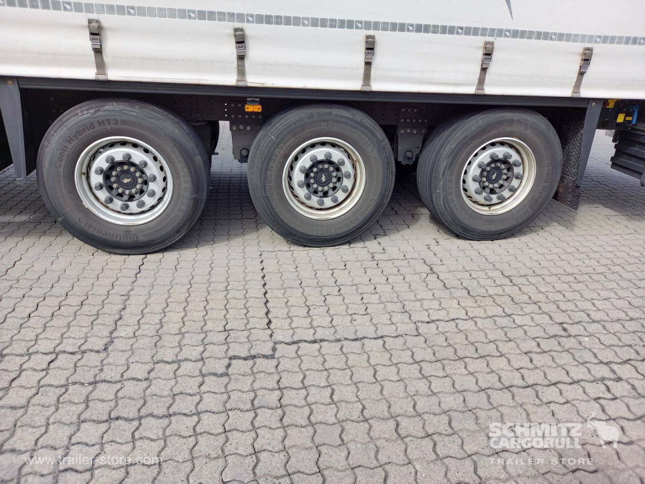 SCHMITZ Auflieger Curtainsider Standard - Тентованный полуприцеп: фото 3 SCHMITZ Auflieger Curtainsider Standard - Тентованный полуприцеп: фото 3