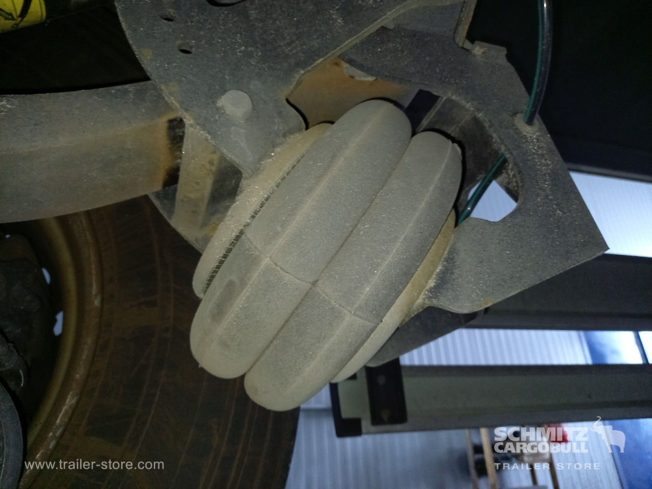 SCHMITZ Auflieger Tiefkühler Standard Double deck - Изотермический полуприцеп: фото 3 SCHMITZ Auflieger Tiefkühler Standard Double deck - Изотермический полуприцеп: фото 3