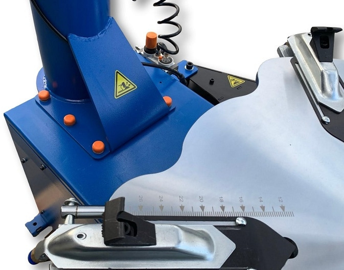 TC26AH car tyre changer - 2 helper arms - Air booster - Оборудование для гаражей/ Мастерских: фото 3 TC26AH car tyre changer - 2 helper arms - Air booster - Оборудование для гаражей/ Мастерских: фото 3