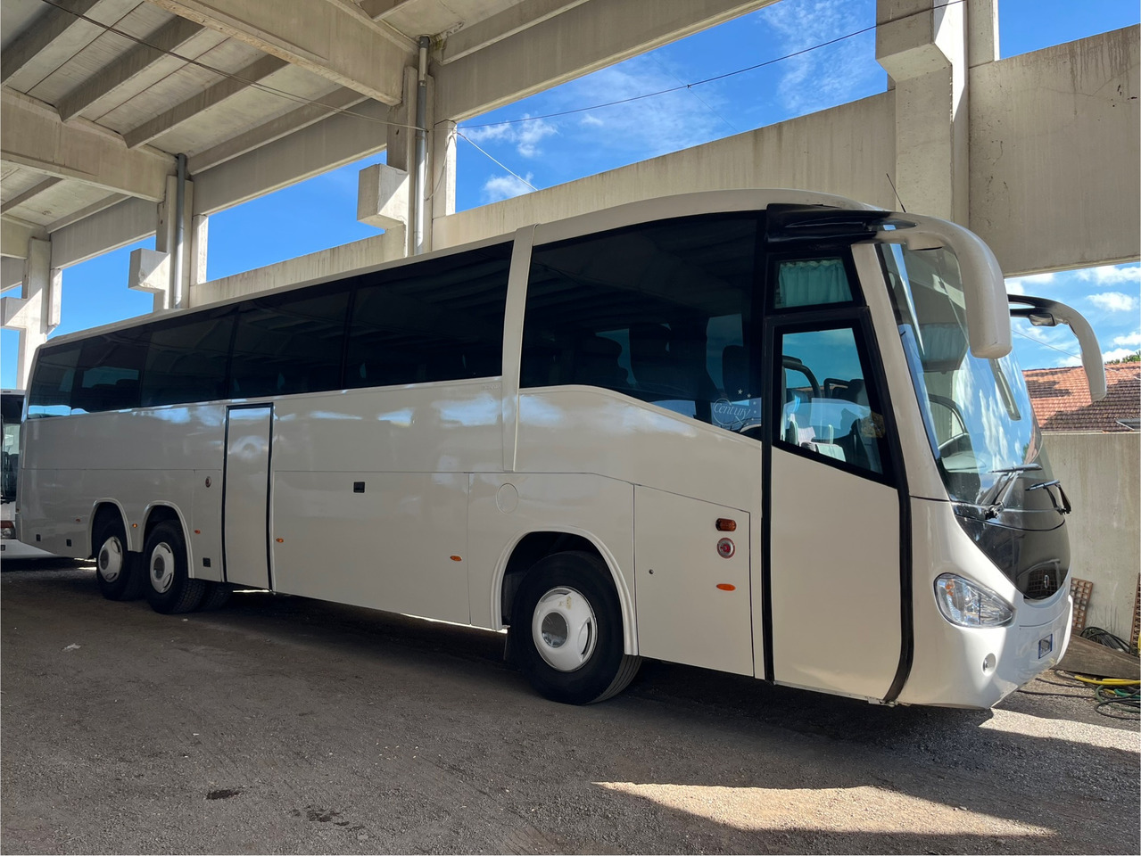IRIZAR SCANIA NEW CENTURY - Туристический автобус: фото 5 IRIZAR SCANIA NEW CENTURY - Туристический автобус: фото 5