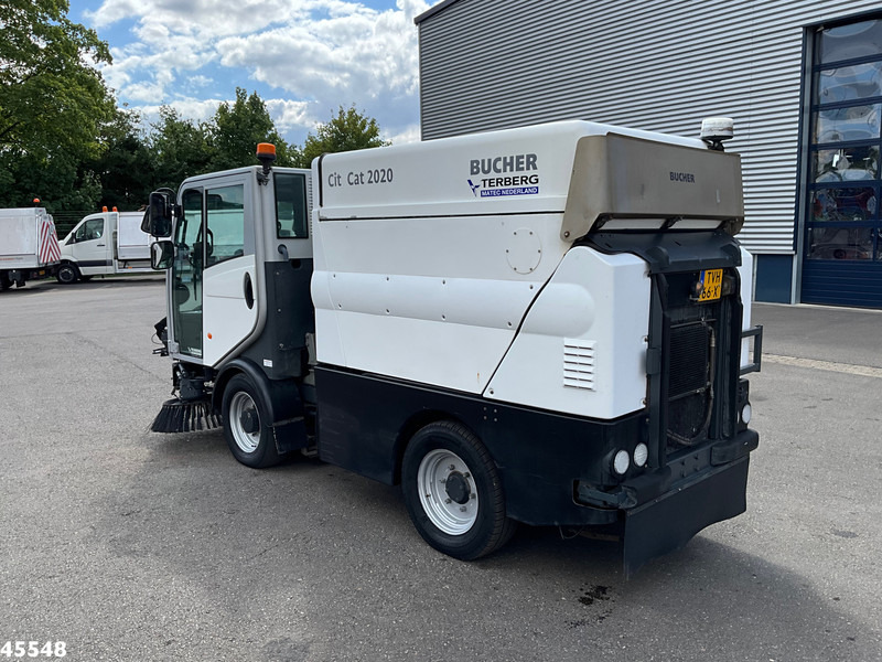 Bucher Citycat 2020 with 3-rd brush - Подметально-уборочная машина: фото 4 Bucher Citycat 2020 with 3-rd brush - Подметально-уборочная машина: фото 4