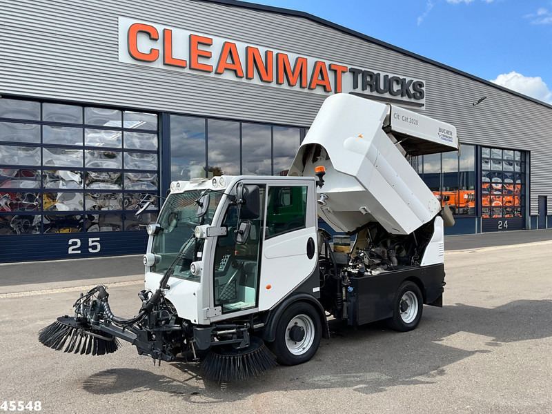 Bucher Citycat 2020 with 3-rd brush - Подметально-уборочная машина: фото 1 Bucher Citycat 2020 with 3-rd brush - Подметально-уборочная машина: фото 1