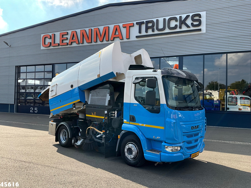 DAF FA LF 180 Euro 6 Johnston VS502 Just 138.807 km! - Подметально-уборочная машина: фото 1 DAF FA LF 180 Euro 6 Johnston VS502 Just 138.807 km! - Подметально-уборочная машина: фото 1