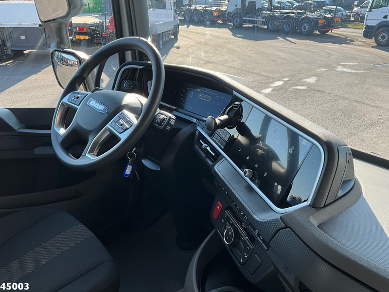 Фото интерьера 2: Новый Автоманипулятор DAF FAX XF 530 HMF 95 Tonmeter laadkraan + Fly-Jib NEW & UNUSED!