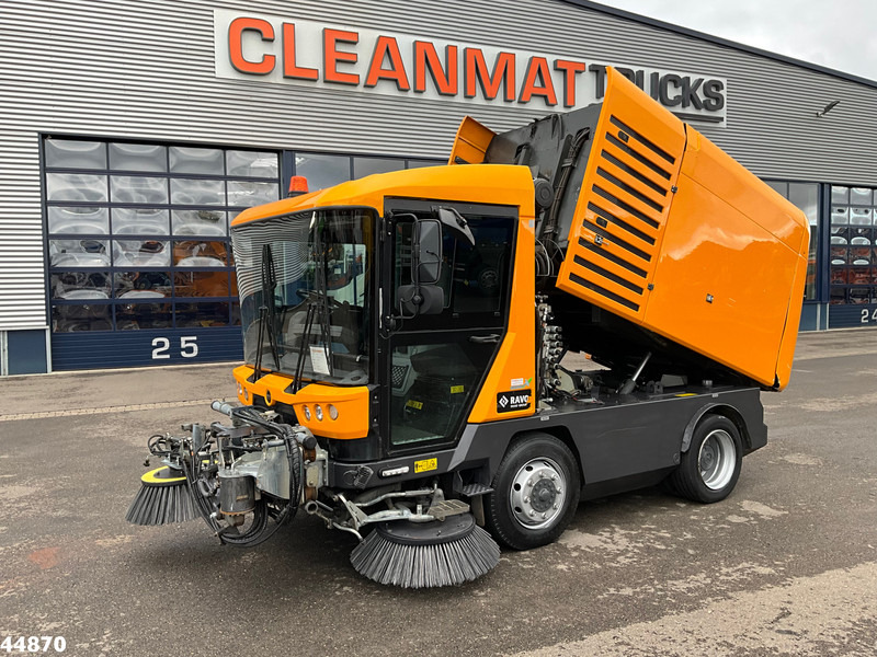 Ravo 540 with 3-rd brush - Подметально-уборочная машина: фото 2 Ravo 540 with 3-rd brush - Подметально-уборочная машина: фото 2