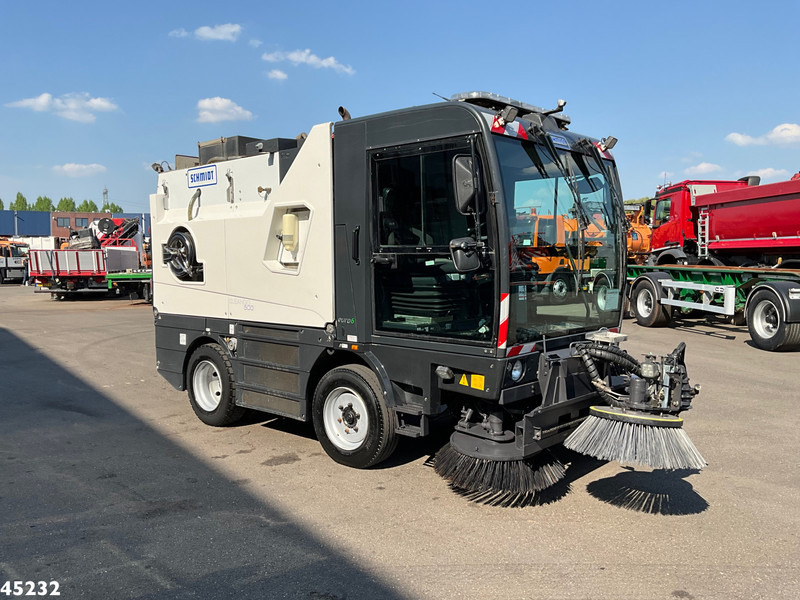 Schmidt Cleango 500 Compact Euro 6 - Подметально-уборочная машина: фото 5 Schmidt Cleango 500 Compact Euro 6 - Подметально-уборочная машина: фото 5