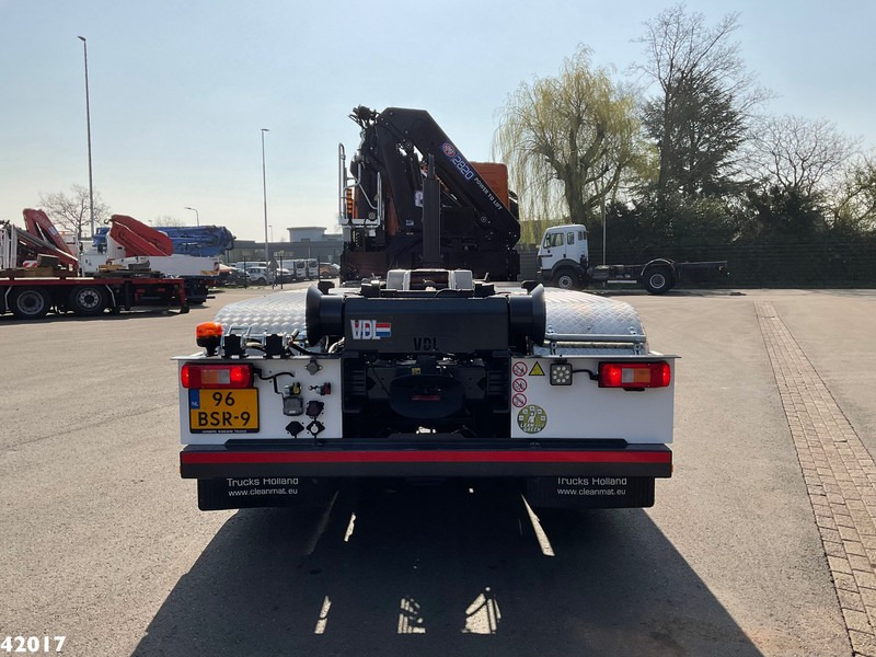 Volvo FM 420 8x2 HMF 28 Tonmeter laadkraan - Крюковой мультилифт, Автоманипулятор: фото 3 Volvo FM 420 8x2 HMF 28 Tonmeter laadkraan - Крюковой мультилифт, Автоманипулятор: фото 3