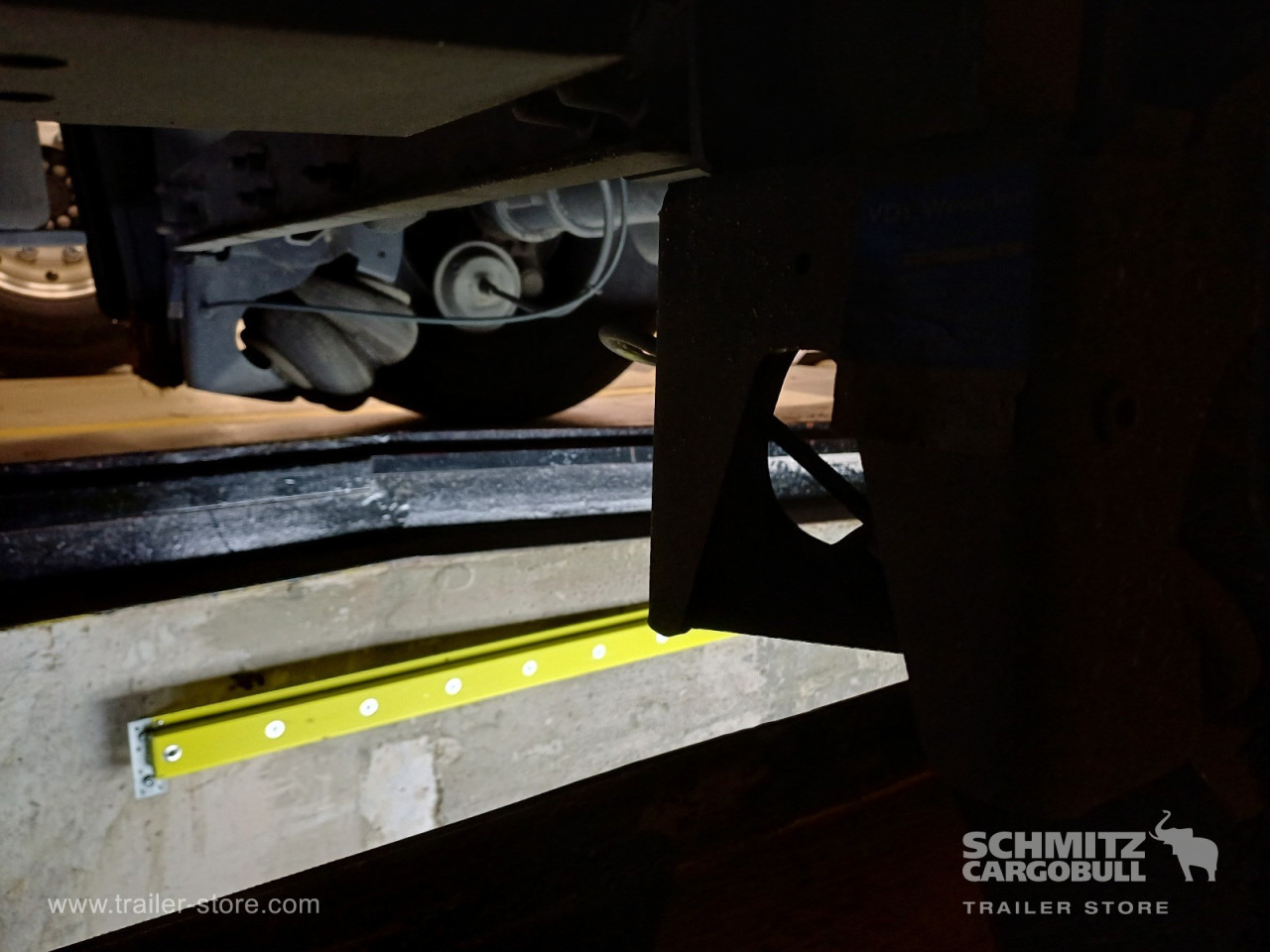 SCHMITZ Auflieger Curtainsider Mega - Тентованный полуприцеп: фото 5 SCHMITZ Auflieger Curtainsider Mega - Тентованный полуприцеп: фото 5