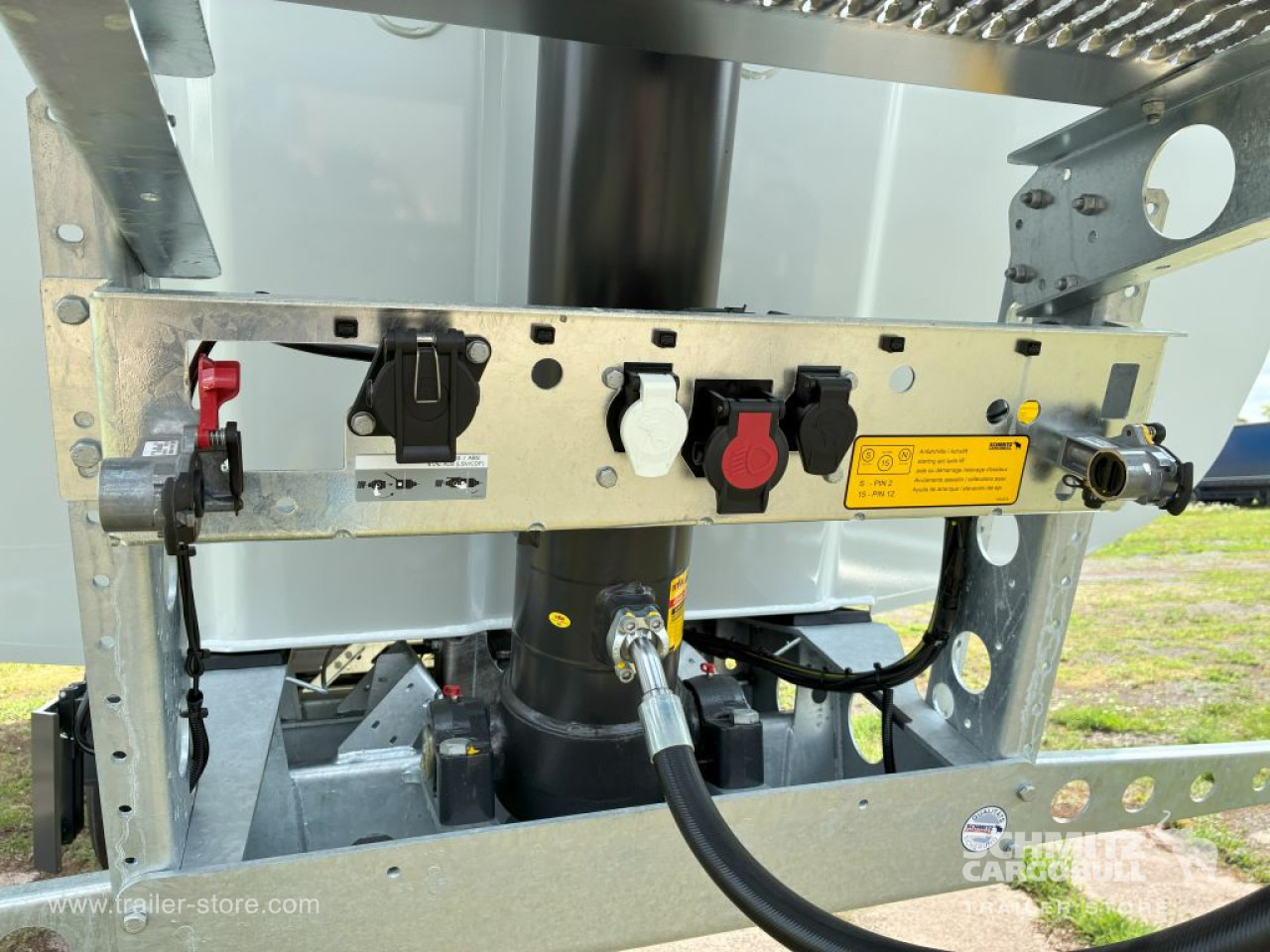 SCHMITZ Auflieger Kipper Stahlrundmulde 29m³ - Самосвальный полуприцеп: фото 5 SCHMITZ Auflieger Kipper Stahlrundmulde 29m³ - Самосвальный полуприцеп: фото 5