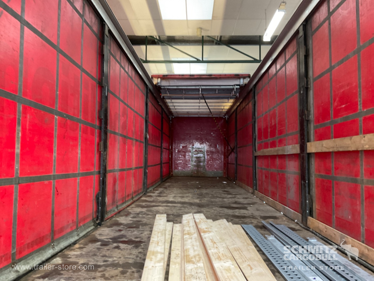 Curtainsider Standard Forklift holder - Тентованный полуприцеп: фото 5 Curtainsider Standard Forklift holder - Тентованный полуприцеп: фото 5