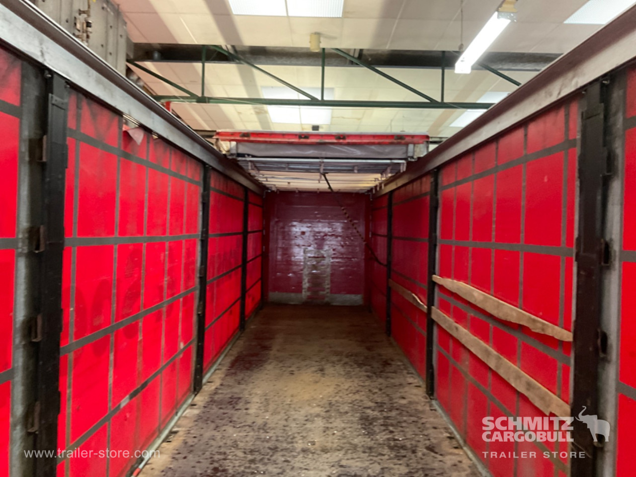 Curtainsider Standard Forklift holder - Тентованный полуприцеп: фото 5 Curtainsider Standard Forklift holder - Тентованный полуприцеп: фото 5