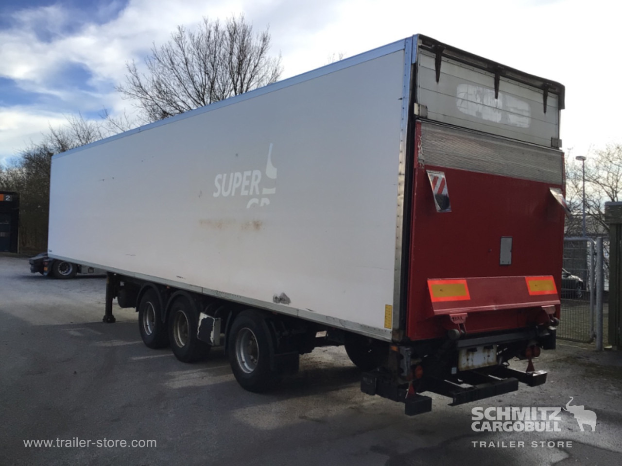 Изотермический полуприцеп KRONE Reefer Standard Taillift: фото 10 Изотермический полуприцеп KRONE Reefer Standard Taillift: фото 10