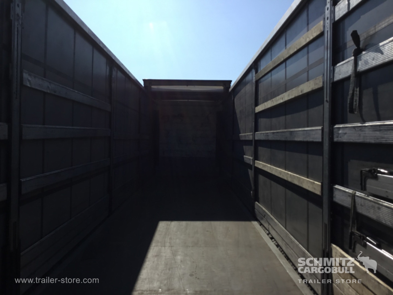 SCHMITZ Curtainsider Standard , Folding wall right - Тентованный полуприцеп: фото 5 SCHMITZ Curtainsider Standard , Folding wall right - Тентованный полуприцеп: фото 5