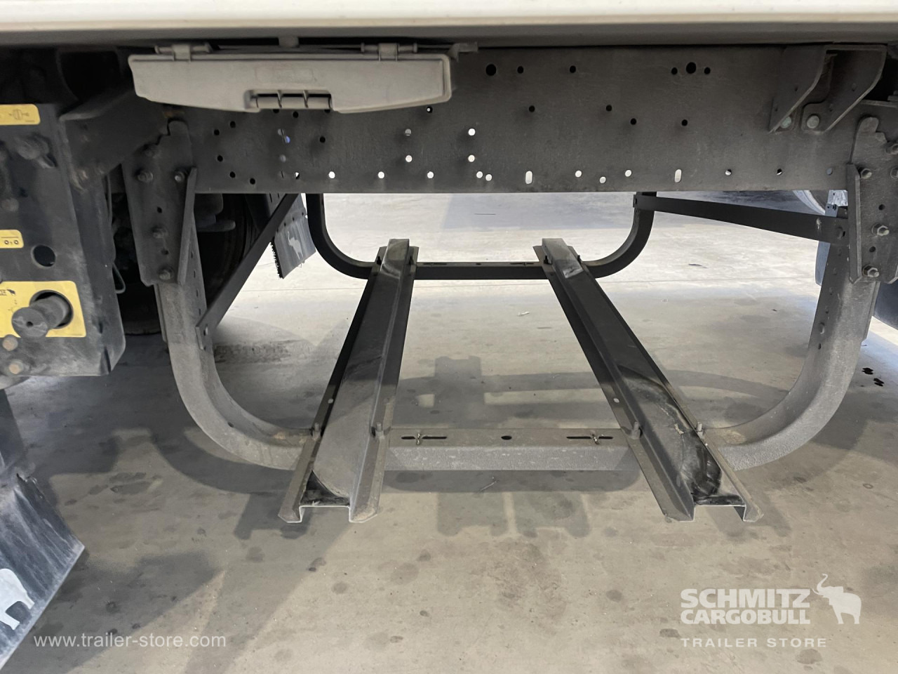 SCHMITZ Semiremolque Frigo Standard - Изотермический полуприцеп: фото 2 SCHMITZ Semiremolque Frigo Standard - Изотермический полуприцеп: фото 2