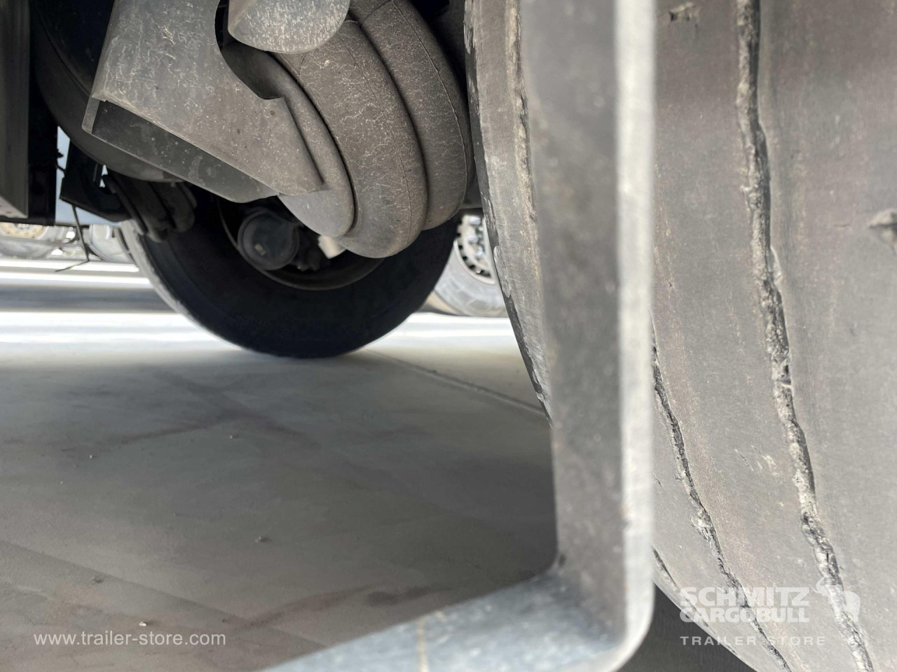 SCHMITZ Semiremolque Frigo Standard - Изотермический полуприцеп: фото 3 SCHMITZ Semiremolque Frigo Standard - Изотермический полуприцеп: фото 3