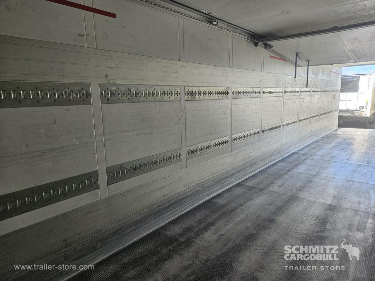 SCHMITZ Reefer Multitemp - Изотермический полуприцеп: фото 3 SCHMITZ Reefer Multitemp - Изотермический полуприцеп: фото 3