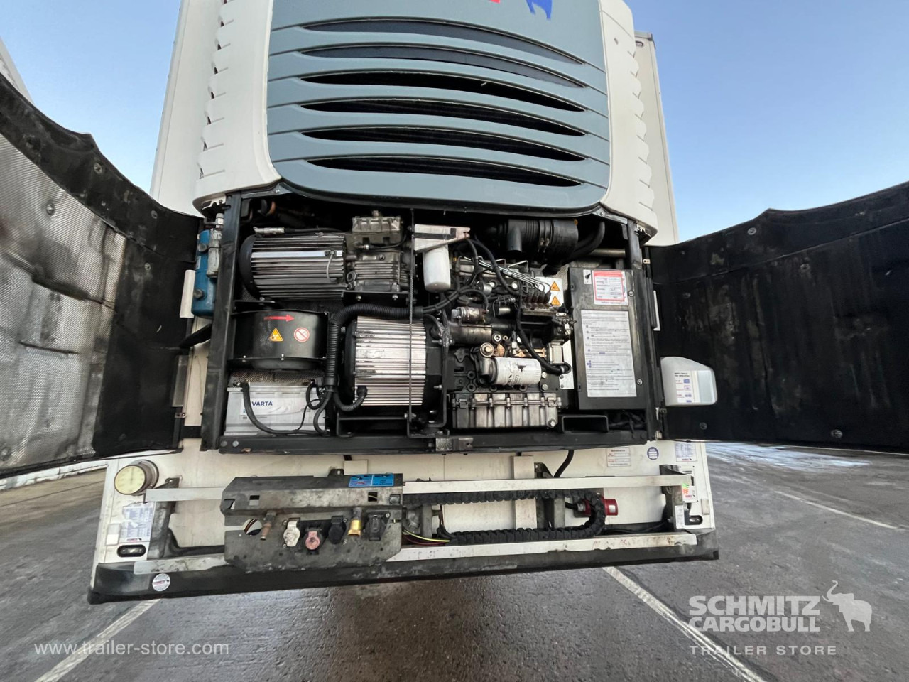 SCHMITZ Reefer Standard - Изотермический полуприцеп: фото 2 SCHMITZ Reefer Standard - Изотермический полуприцеп: фото 2