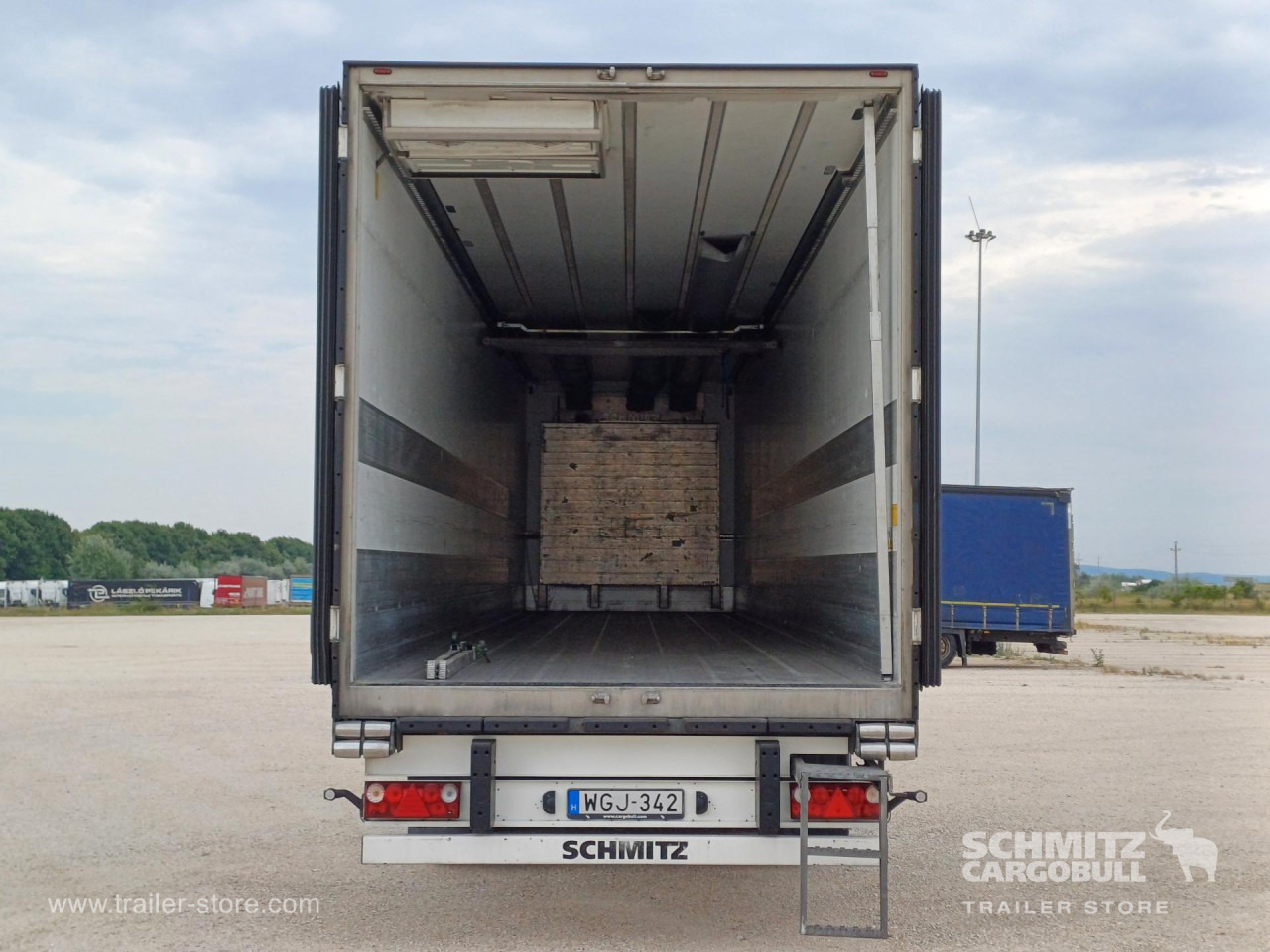 SCHMITZ Reefer Multitemp - Изотермический полуприцеп: фото 2 SCHMITZ Reefer Multitemp - Изотермический полуприцеп: фото 2