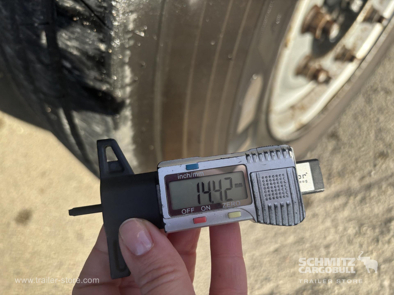 SCHMITZ Curtainsider Standard - Тентованный полуприцеп: фото 4 SCHMITZ Curtainsider Standard - Тентованный полуприцеп: фото 4