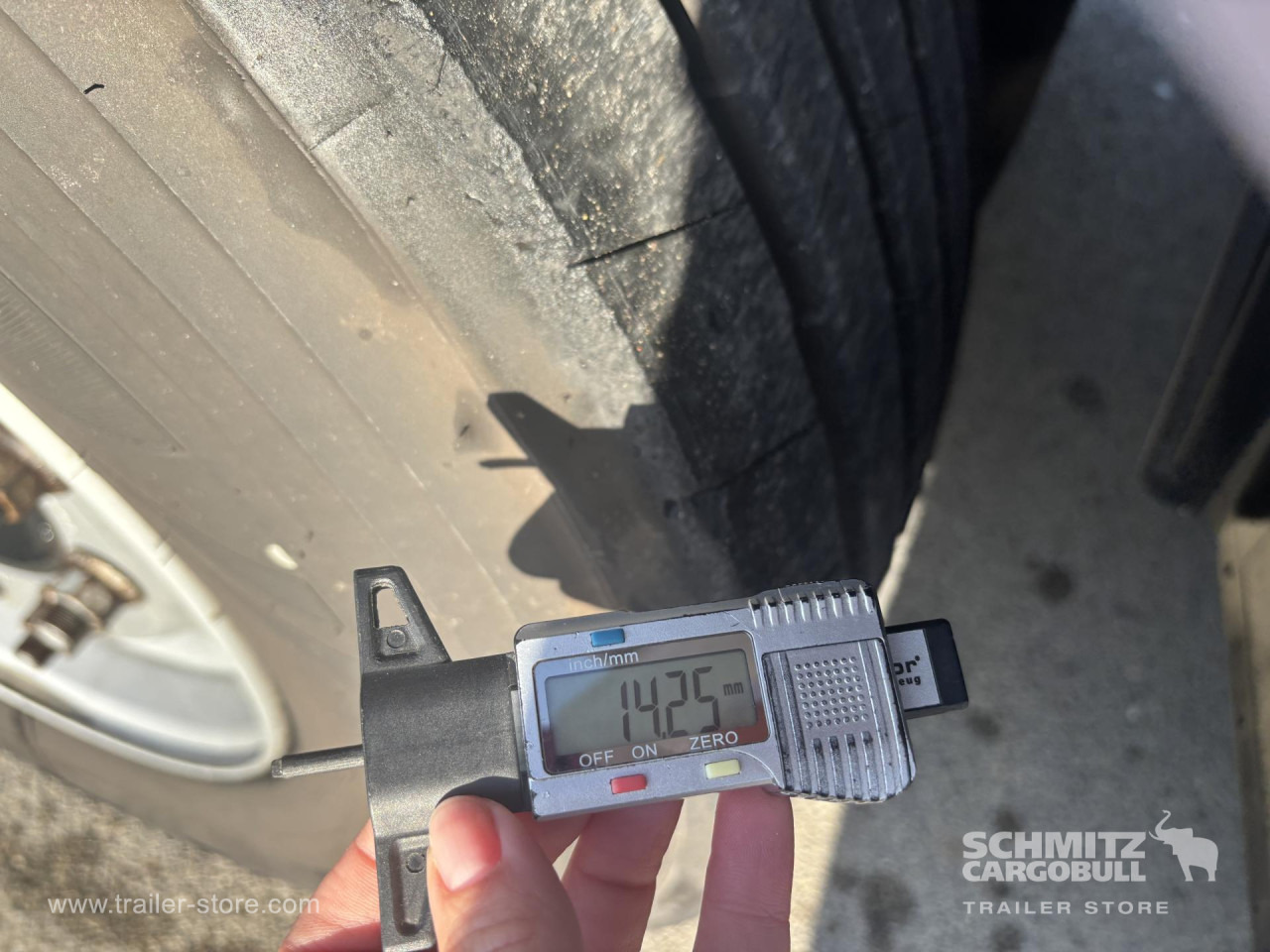 SCHMITZ Curtainsider Standard - Тентованный полуприцеп: фото 2 SCHMITZ Curtainsider Standard - Тентованный полуприцеп: фото 2