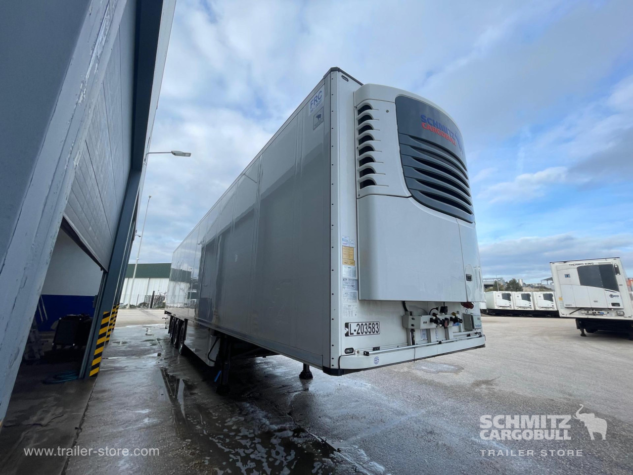 SCHMITZ Reefer Multitemp - Изотермический полуприцеп: фото 1 SCHMITZ Reefer Multitemp - Изотермический полуприцеп: фото 1