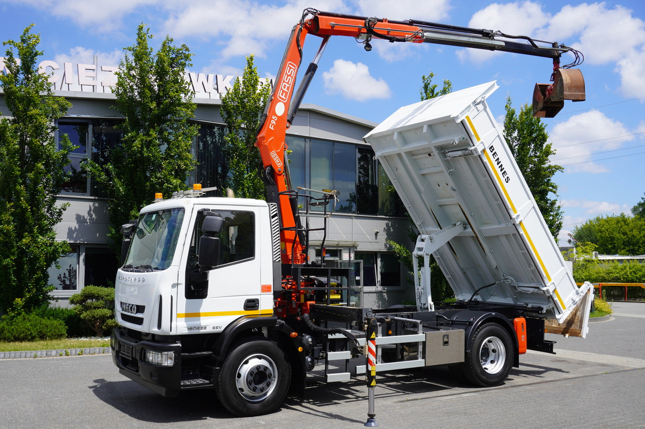 IVECO Eurocargo 160E22 EEV Dump truck / Bortmatic / Crane FASSI F95A.0.22 - Самосвал, Автоманипулятор: фото 1 IVECO Eurocargo 160E22 EEV Dump truck / Bortmatic / Crane FASSI F95A.0.22 - Самосвал, Автоманипулятор: фото 1