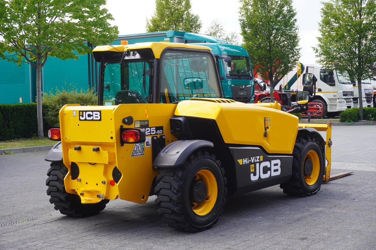 JCB 525-60T5 / 2022 / 860 MTH! / 2.5 T / Reach 6 m / joystick - Телескопический фронтальный погрузчик: фото 5 JCB 525-60T5 / 2022 / 860 MTH! / 2.5 T / Reach 6 m / joystick - Телескопический фронтальный погрузчик: фото 5
