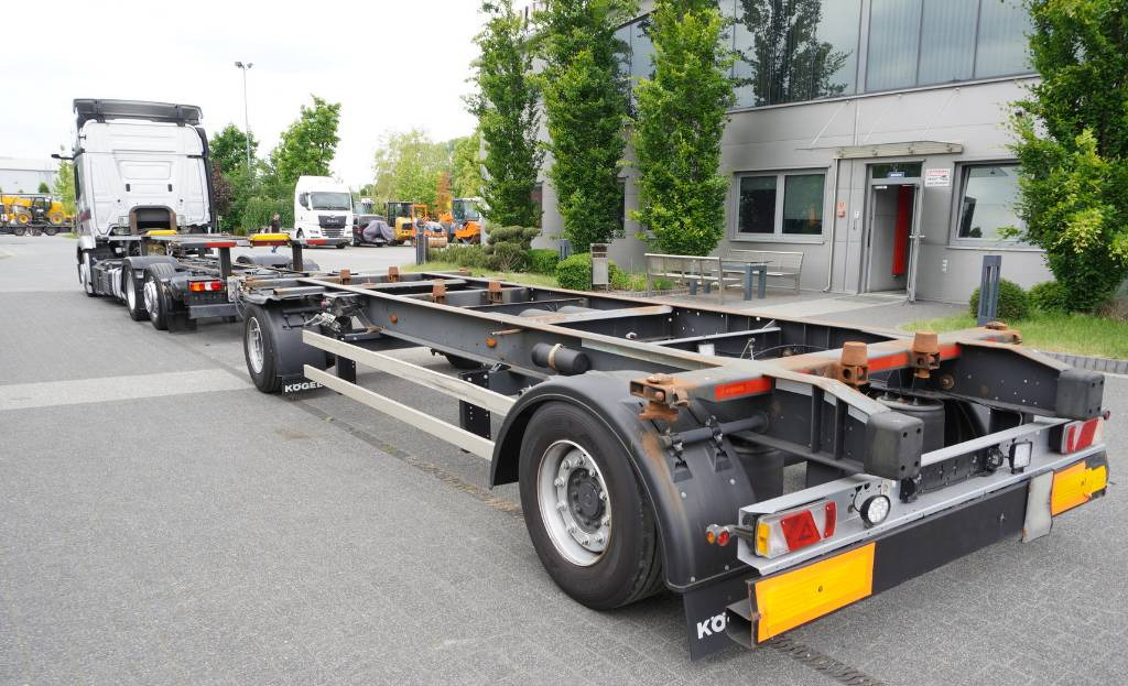 KOGEL BDF Low Deck Mega trailer - Прицеп-контейнеровоз/ Сменный кузов: фото 3 KOGEL BDF Low Deck Mega trailer - Прицеп-контейнеровоз/ Сменный кузов: фото 3