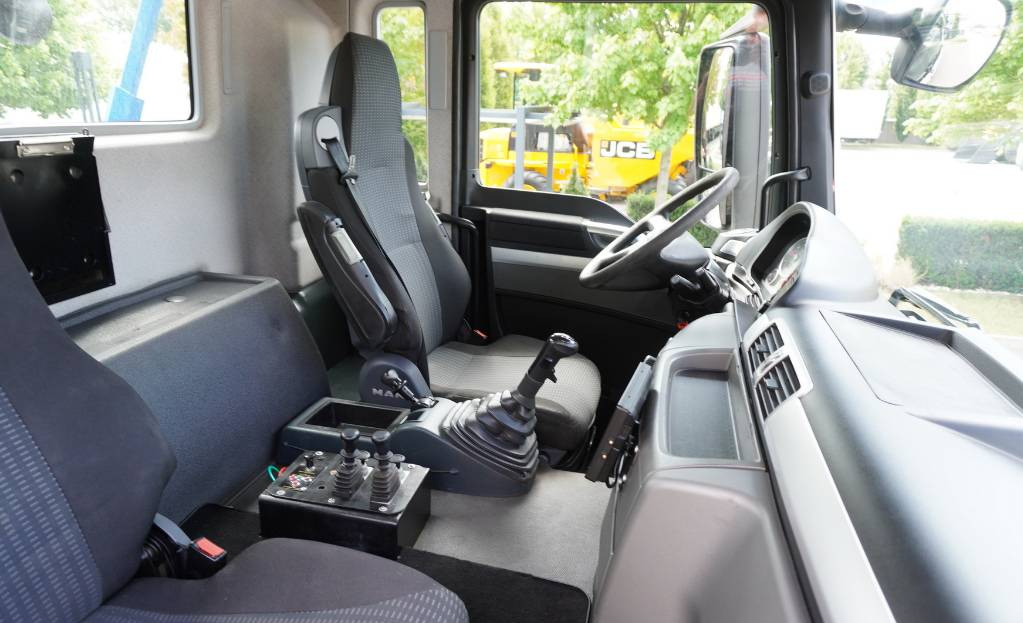 MAN TGS 35.400 8×4 HYVA LIFT 32.56 SE hooklift в лизинг MAN TGS 35.400 8×4 HYVA LIFT 32.56 SE hooklift: фото 15