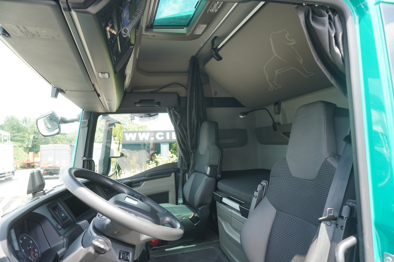 Тентованный грузовик MAN TGX 18.470 / 2022 / Curtainsider 19 EPAL / Retarder / 15 units: фото 18