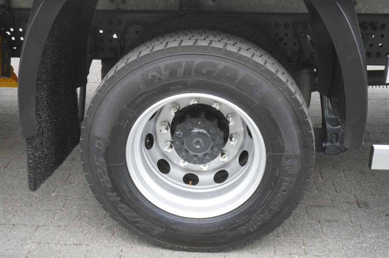 Рефрижератор MERCEDES-BENZ Actros 1824 / Refrigerator 22 EPAL / Carrier Supra 950 / Sleeping cabin: фото 12 Рефрижератор MERCEDES-BENZ Actros 1824 / Refrigerator 22 EPAL / Carrier Supra 950 / Sleeping cabin: фото 12